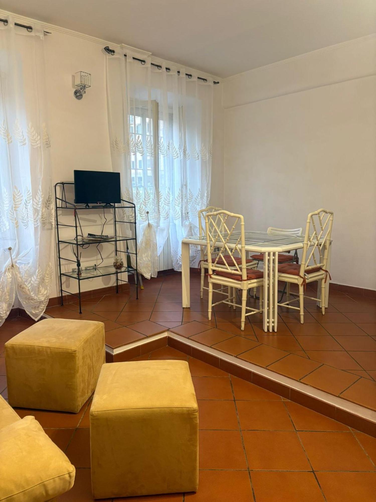 S&m Guest - San Giovanni * Rom